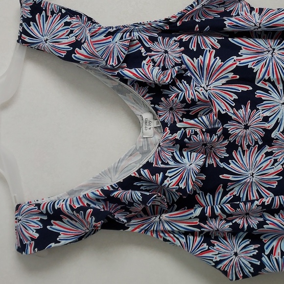 Crown,& Ivy Sleeveless Top - Picture 9 of 10